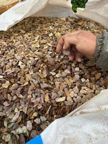 Златолит персиковый декоративная каменная крошка купить в Томске