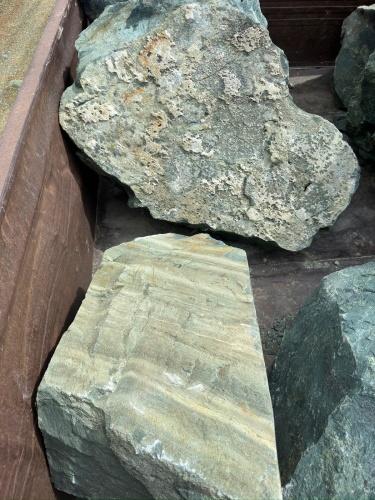 Ландшафтные глыбы зелёные 200-500 килограмм купить в Томске