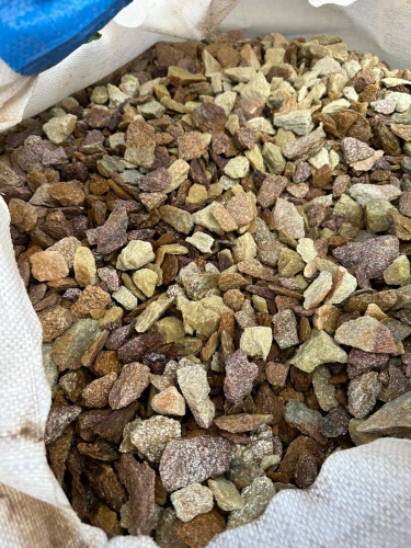 Златолит персиковый декоративная каменная крошка купить в Томске