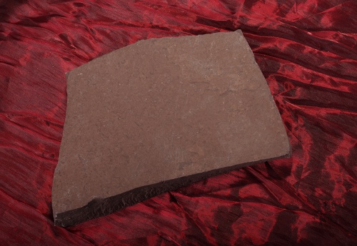 Плитняк лемезит бордовый для цоколя 1,5-2 см купить в Томске