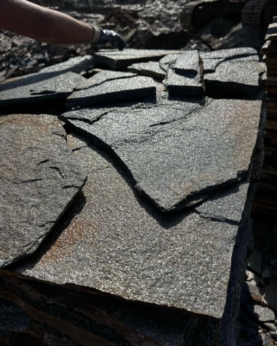 Плитняк златолит серебристый для фасада купить в Томске