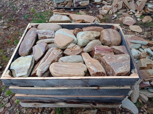 Златолит жёлтый, жёлто-зелёный глыбки и валуны для ланшафтного дизайна купить в Томске