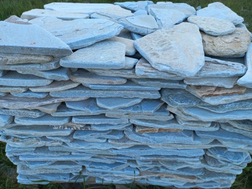 Плитняк златолит зелёный галтованный для цоколя купить в Томске