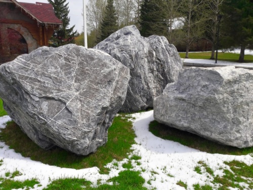 Купить серые валуны